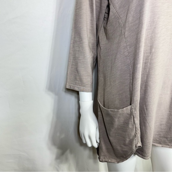 Prairie Cotton Women’s 3/4 Sleeve Scallop Tunic with Front Pockets - Picture 2 of 6